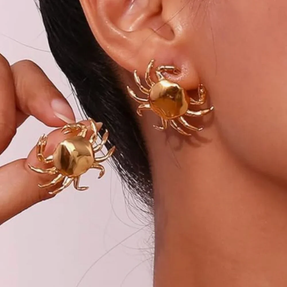 Anthropologie adorable crab